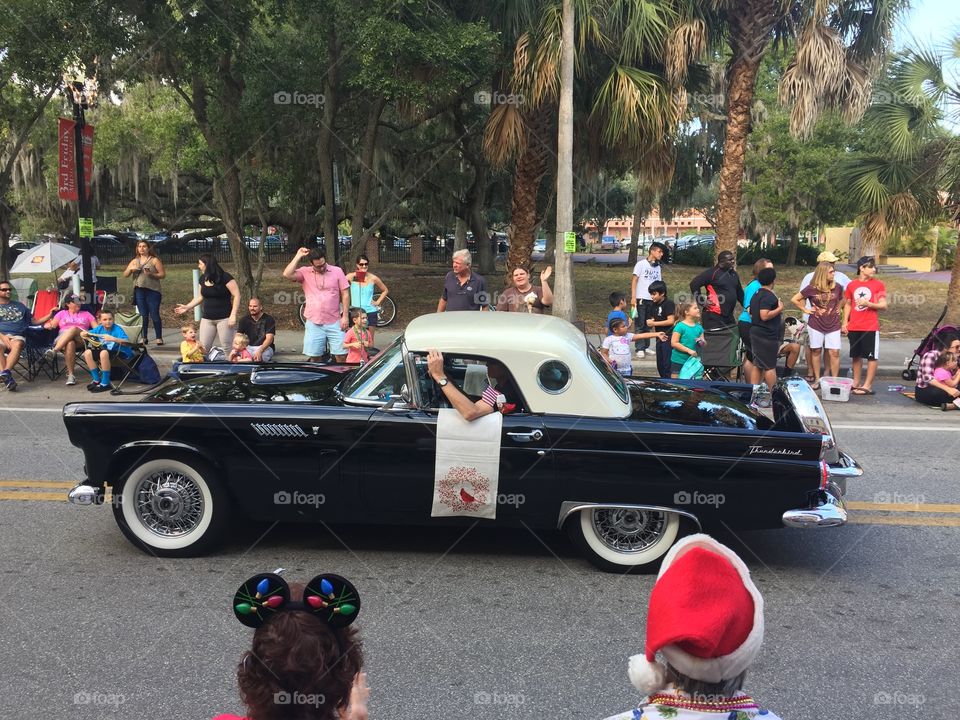 Classic cars from safety harbor and the Christmas parade, old thunderbirds 