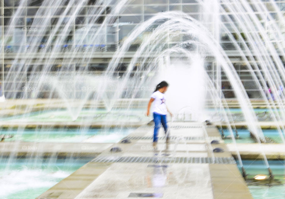 Crossing a fountain 