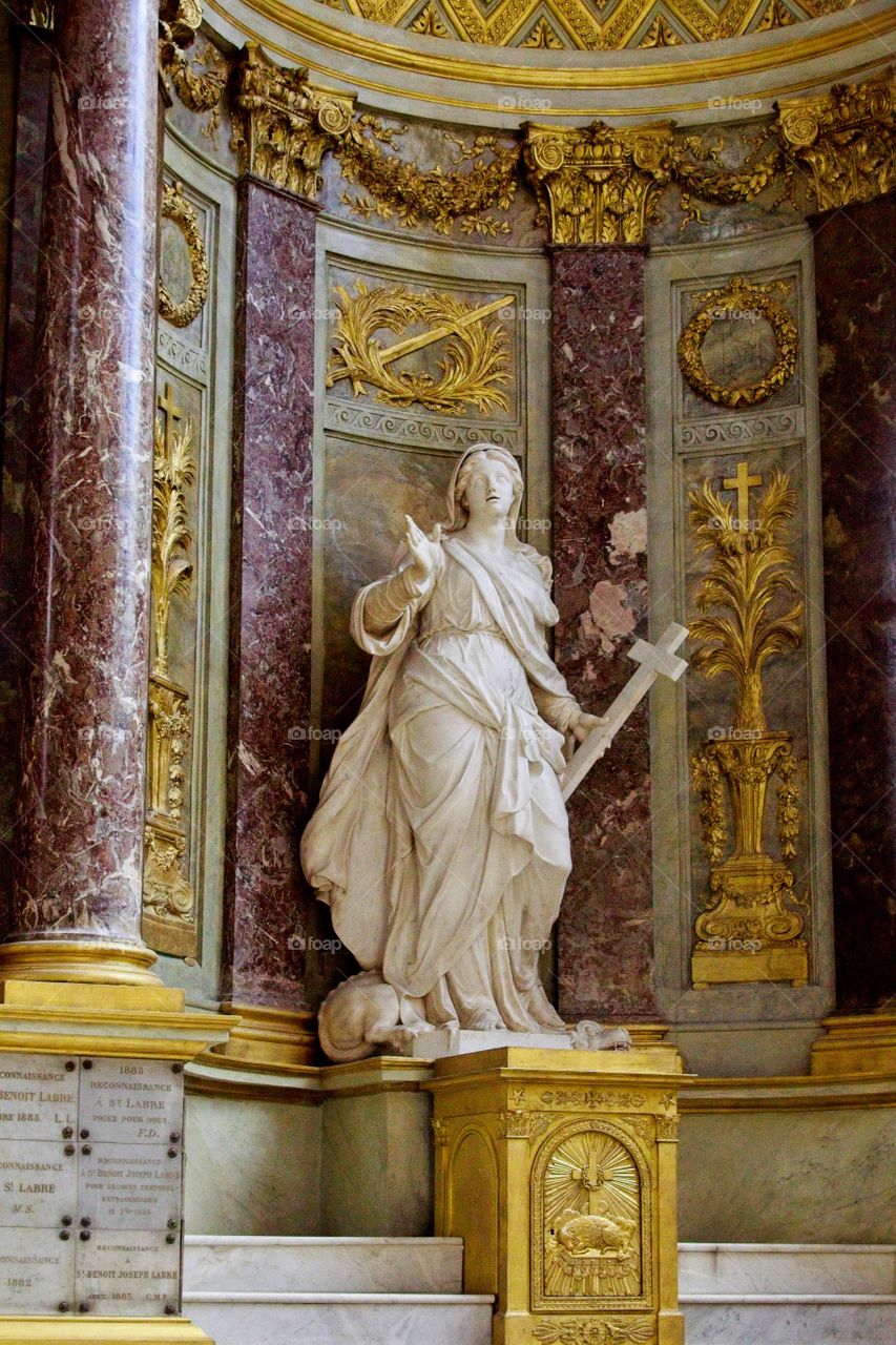 statue of the virgin mary