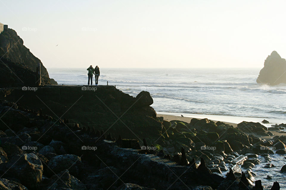 Tourists and ocean 