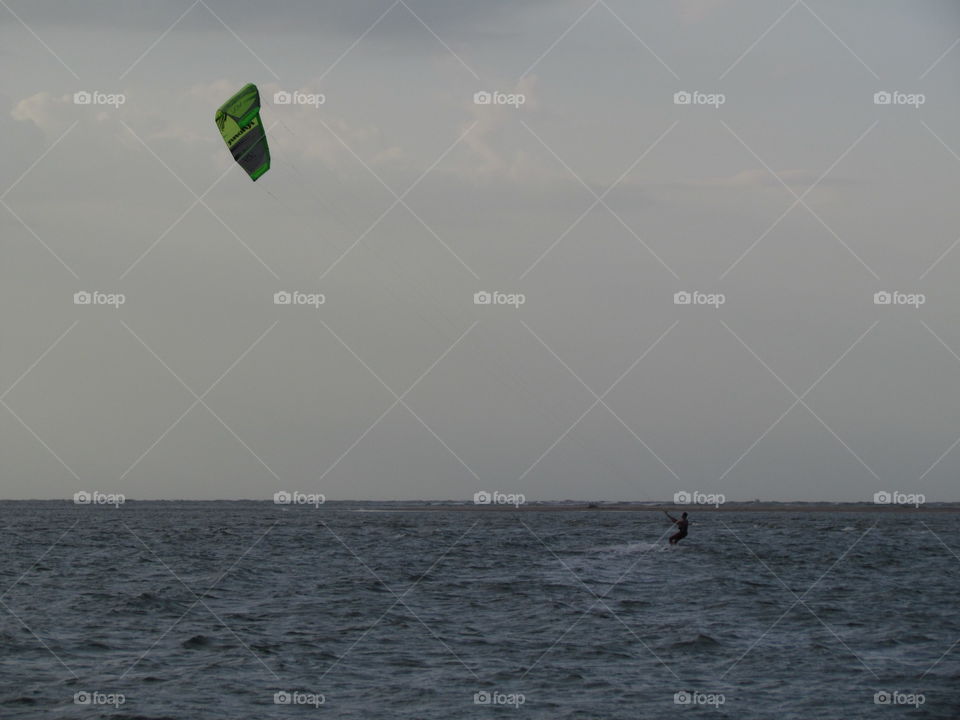 Kite surfing 