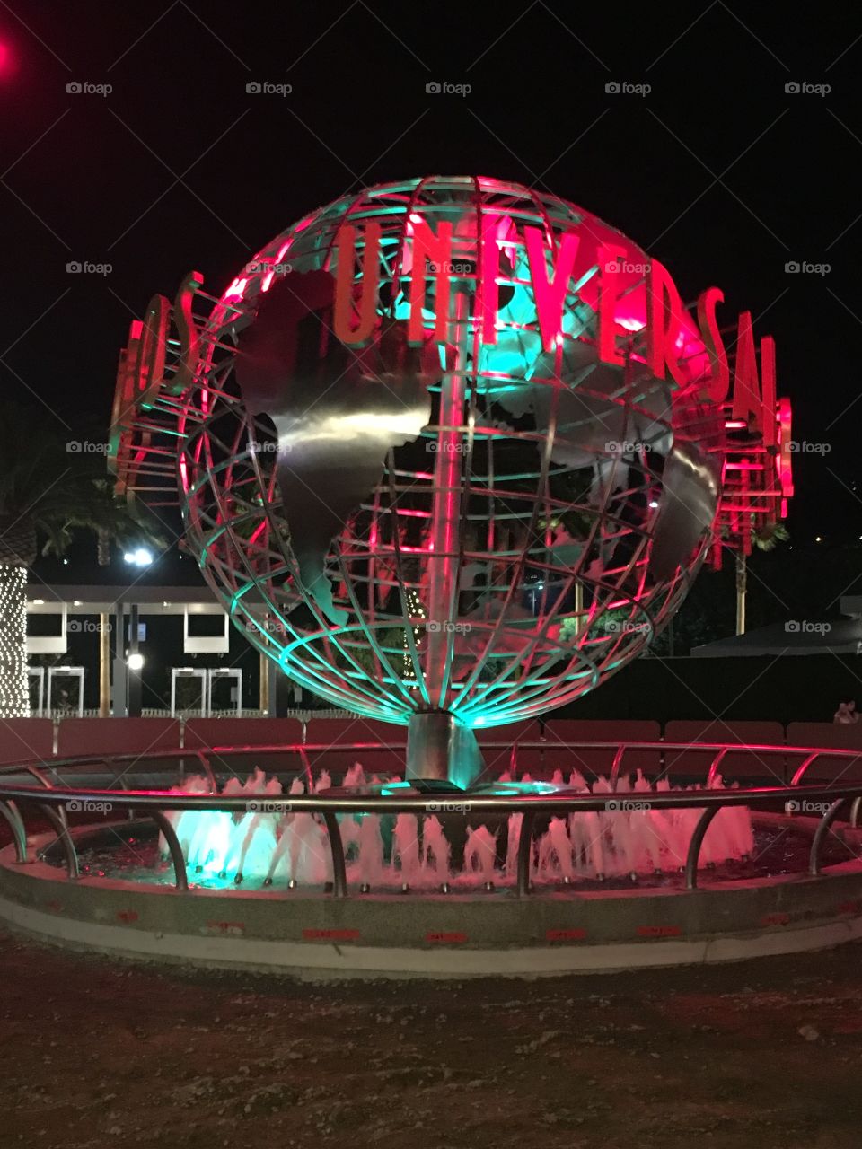 Universal globe