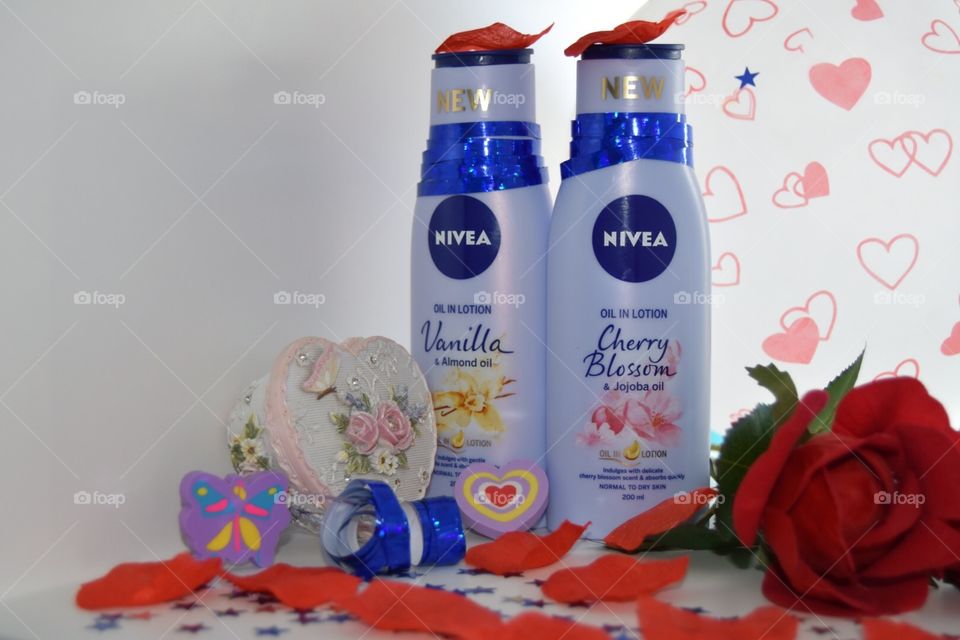 Share spring moments with NIVEA oil infused lotion 