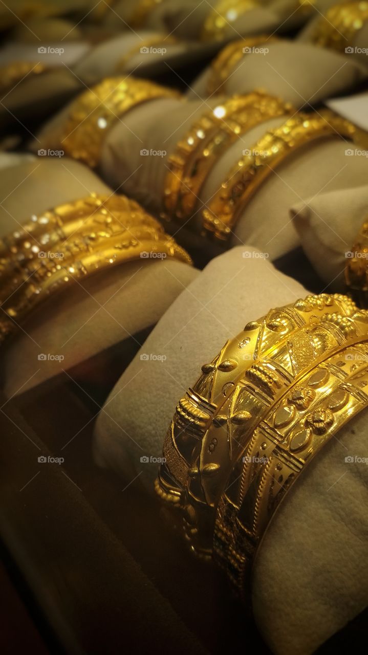 want something gold!!!