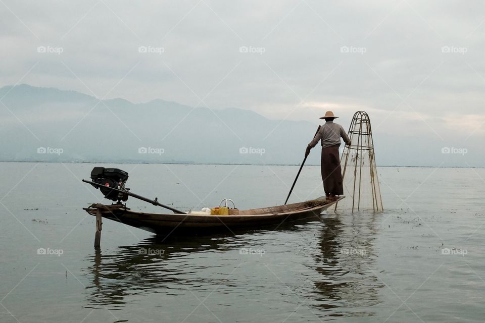 Fishing in inle lake