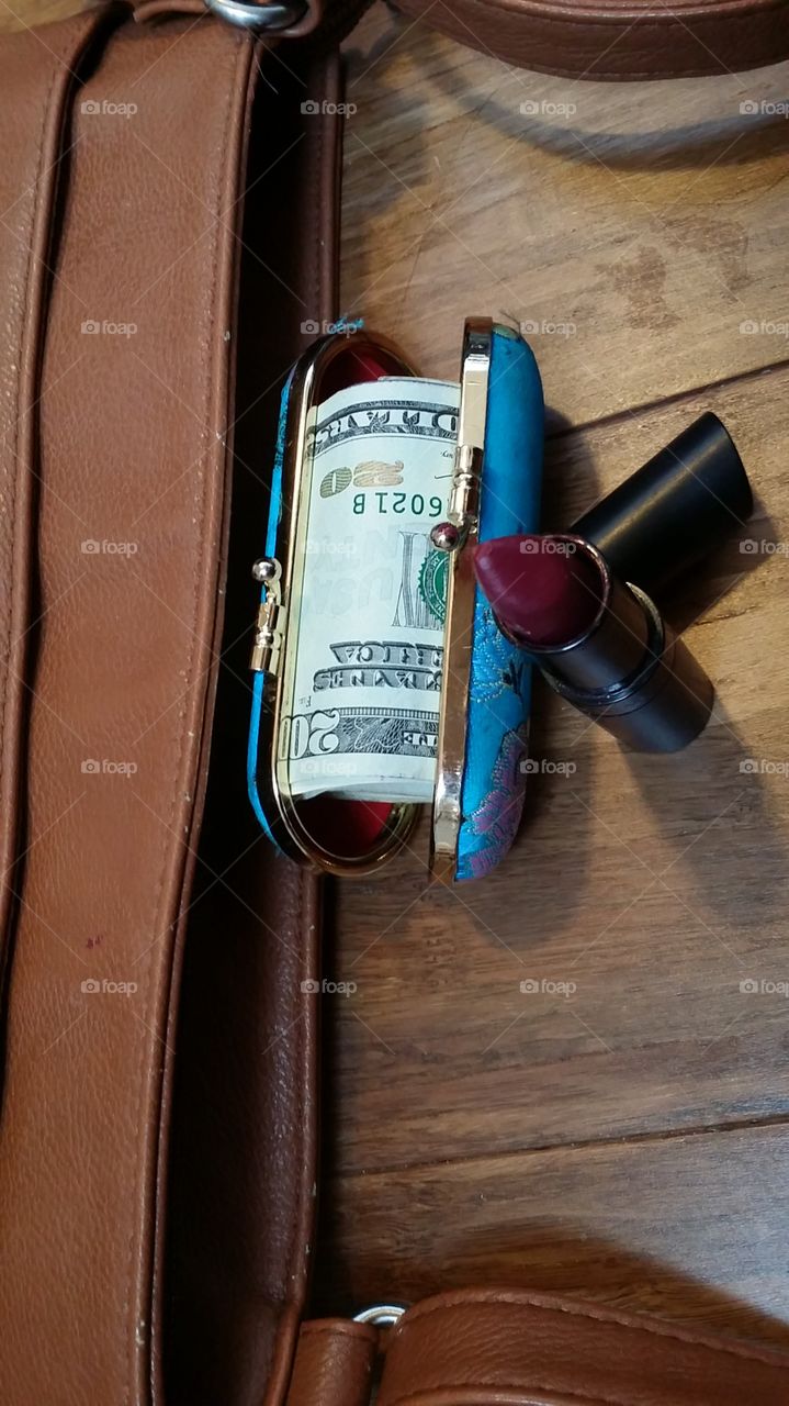 Hiding money in lipstick case