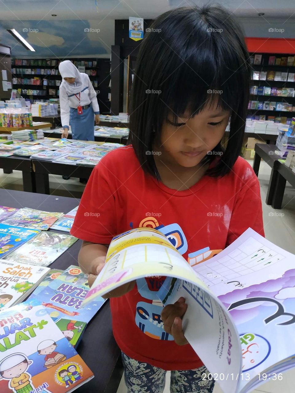 BOOKSTORE A place to find book references and read books for free