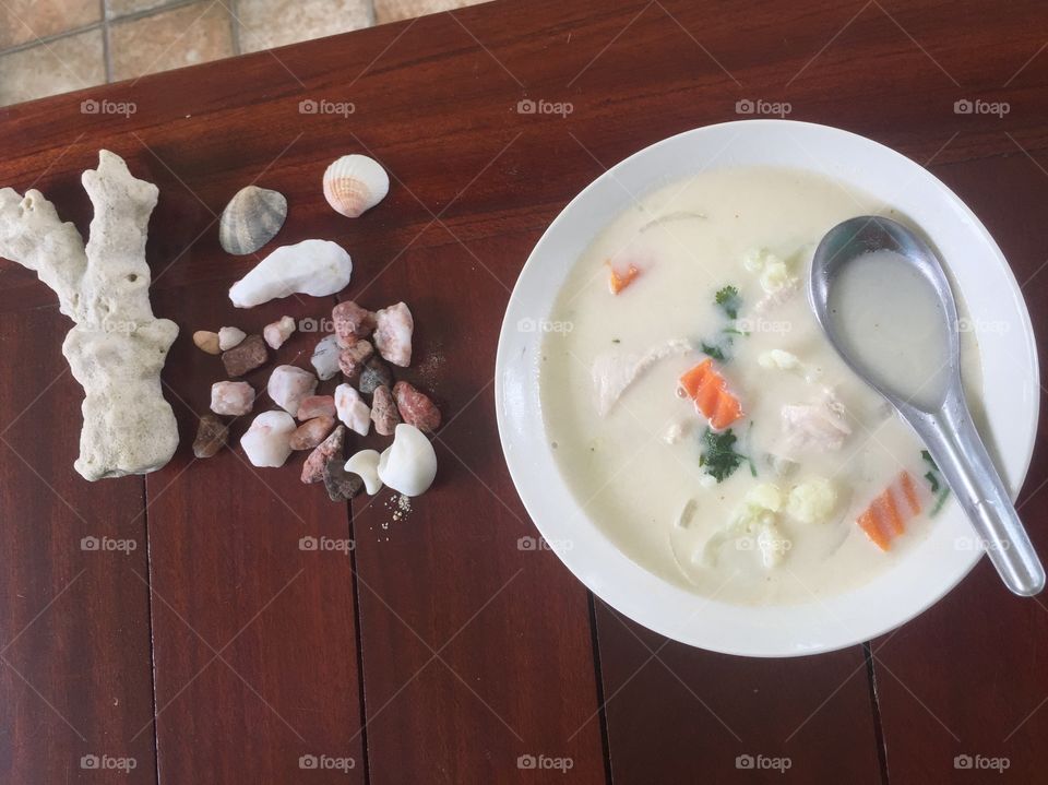 Суп Tom kha