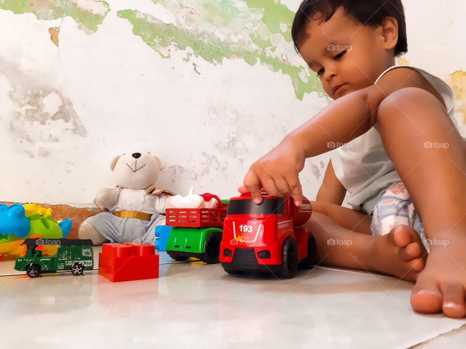 my favorite toy is car