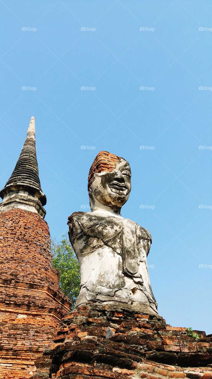The statue of pagoda