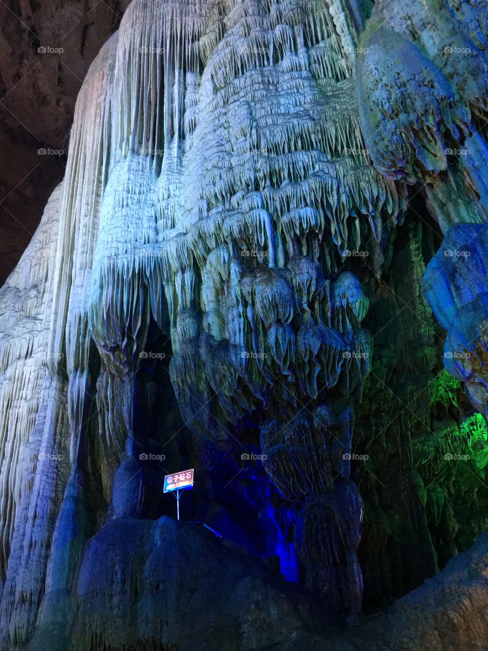 Karst caves in Guilin,The most famous of the two caves is Reed Flute Cave and Silver Cave.