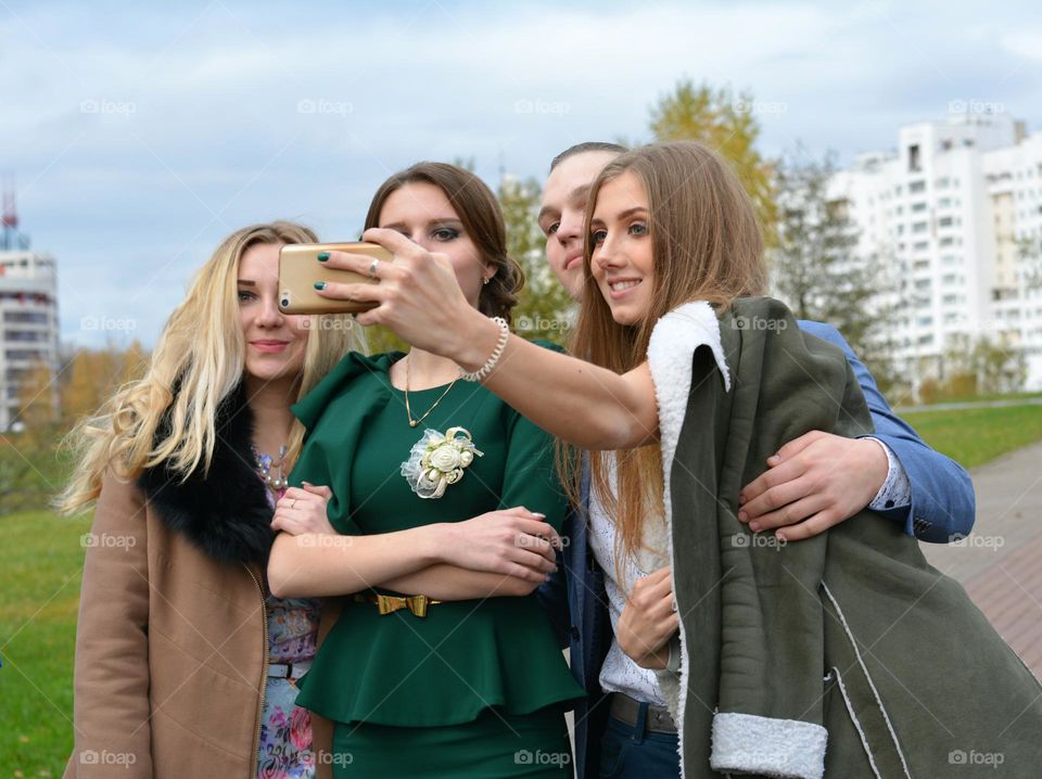 girls friends selfie outdoor