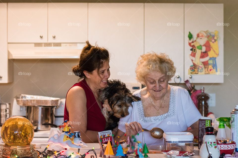 Cooking with the family & the puppy 