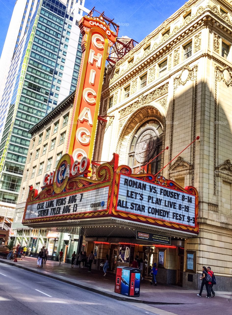 Chicago, my kind of town. The wonderful Chicago Theater. 