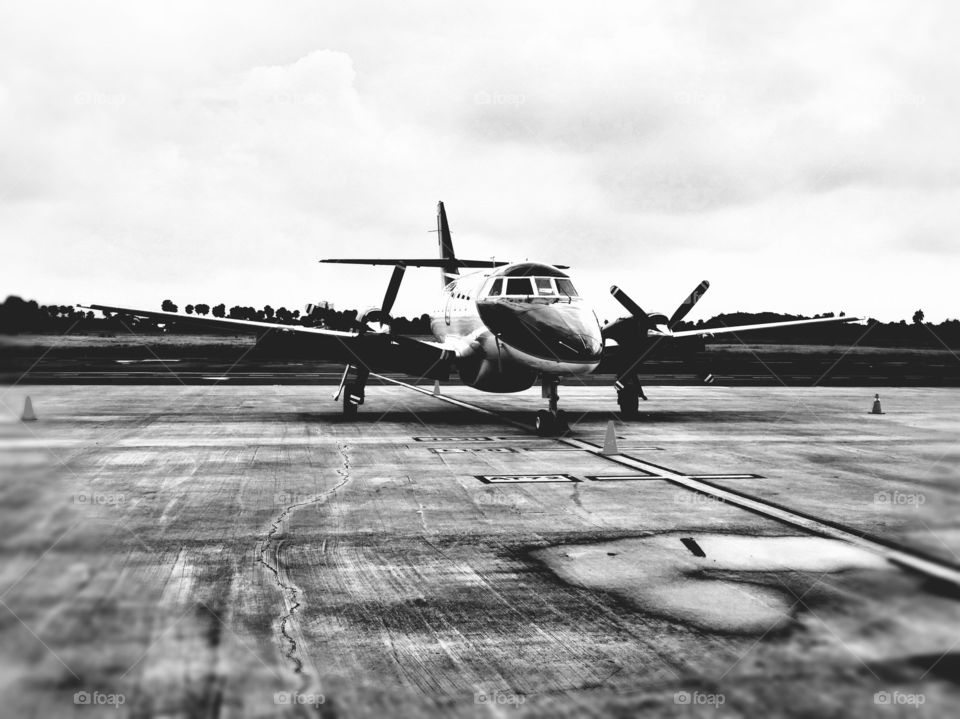 turbo prop black and white