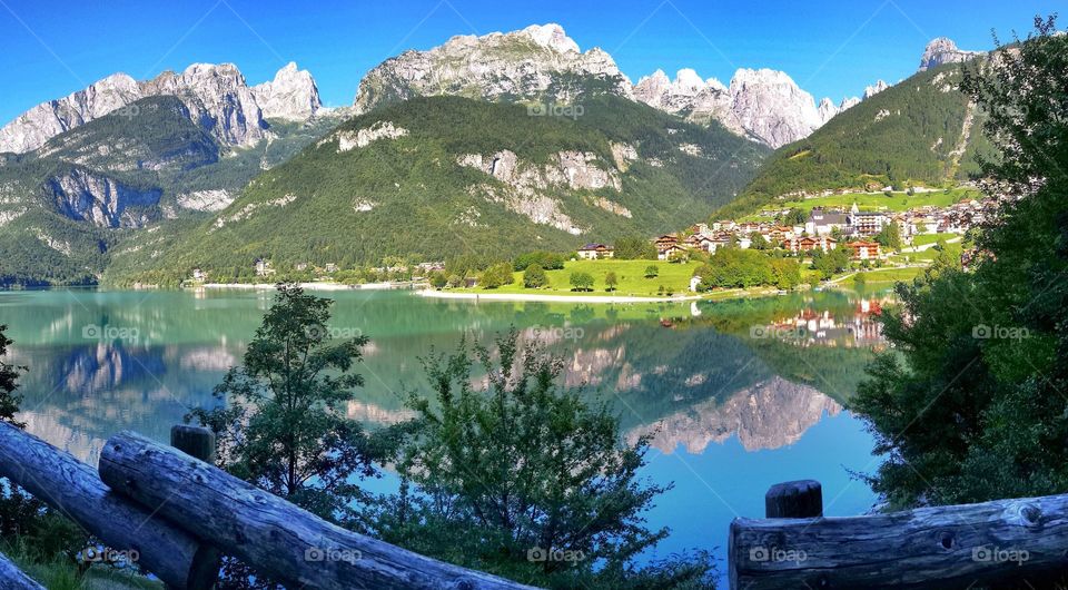 Riflessi sul lago di Molveno