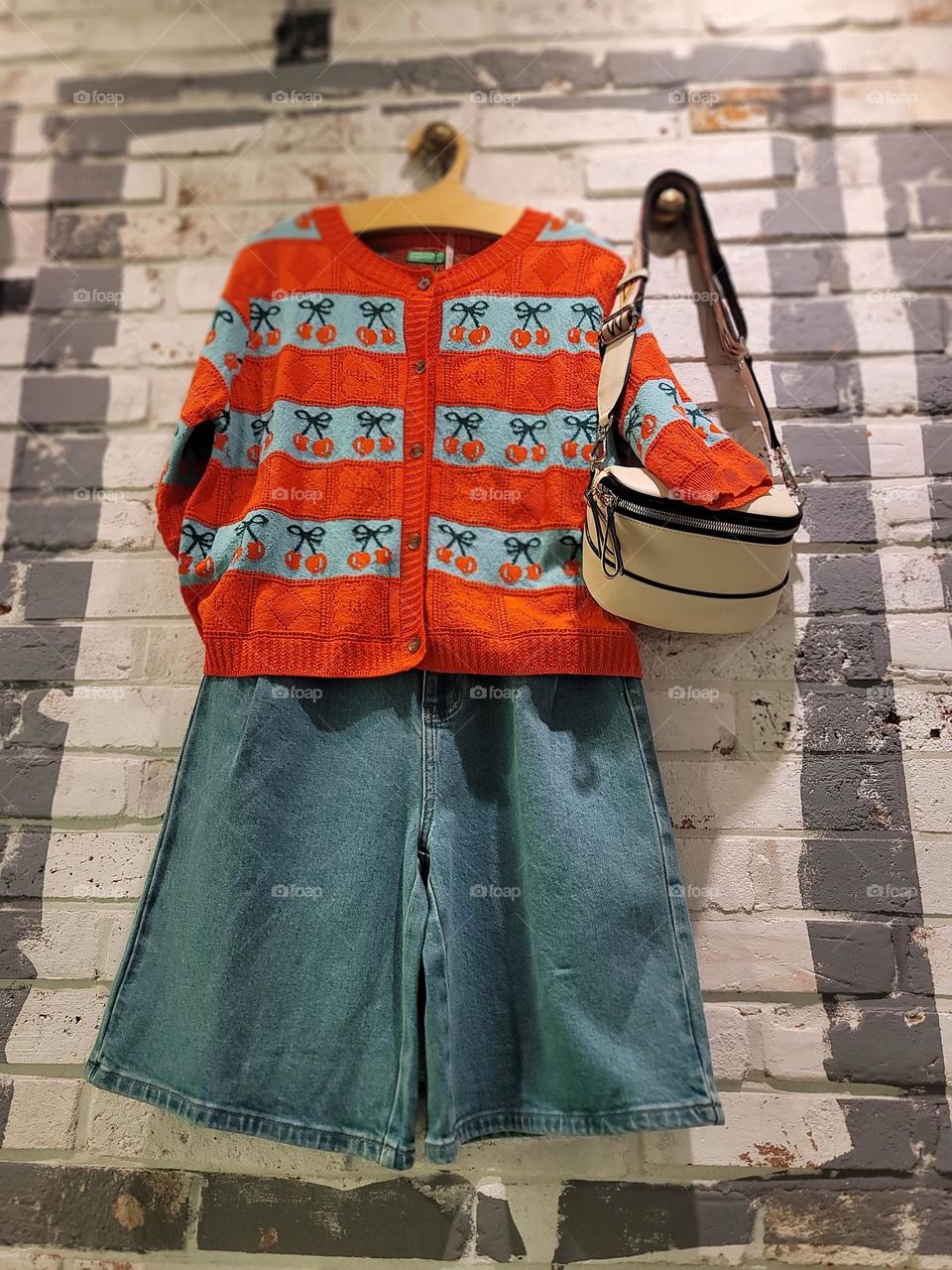 Wear the spring scenery on your body, and harvest beauty and strength from the colors.