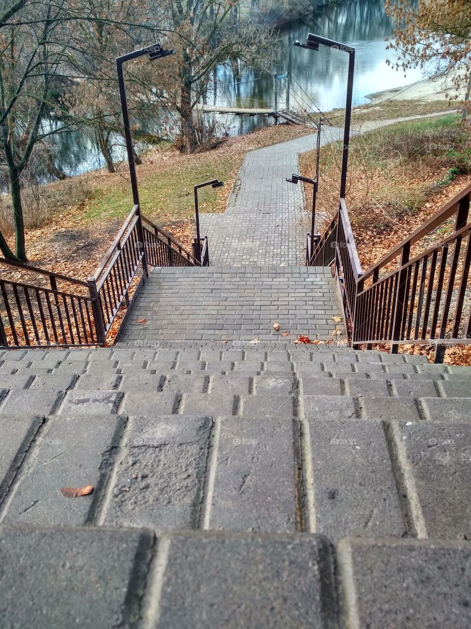 Descent down the steps to the river