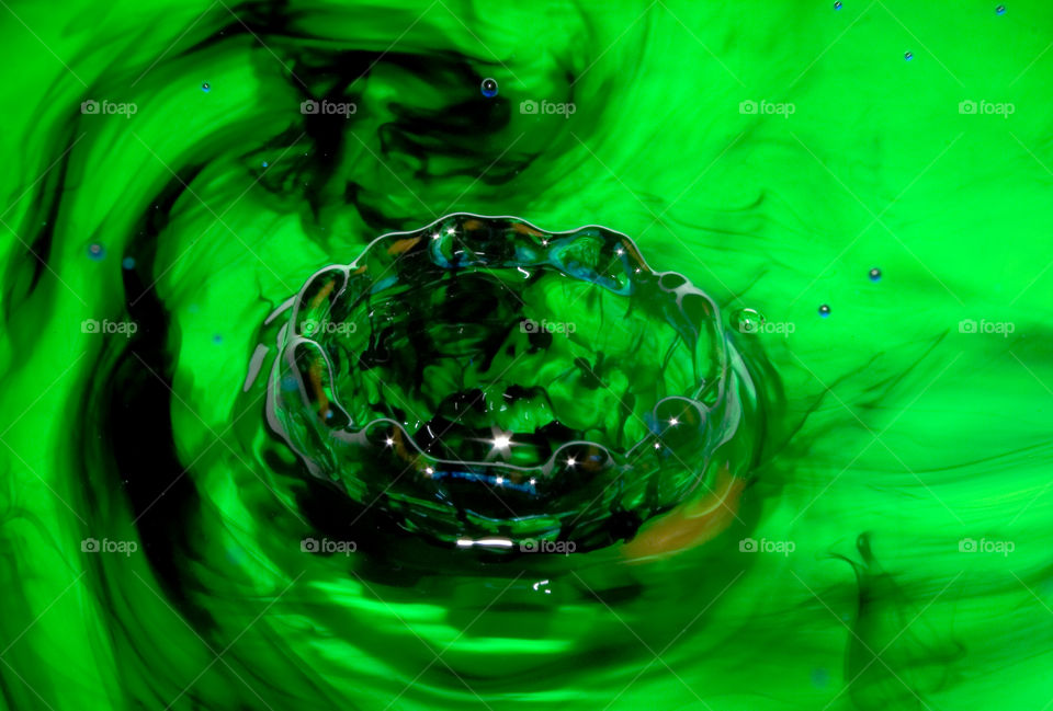 Water Drop - Green with black swirl