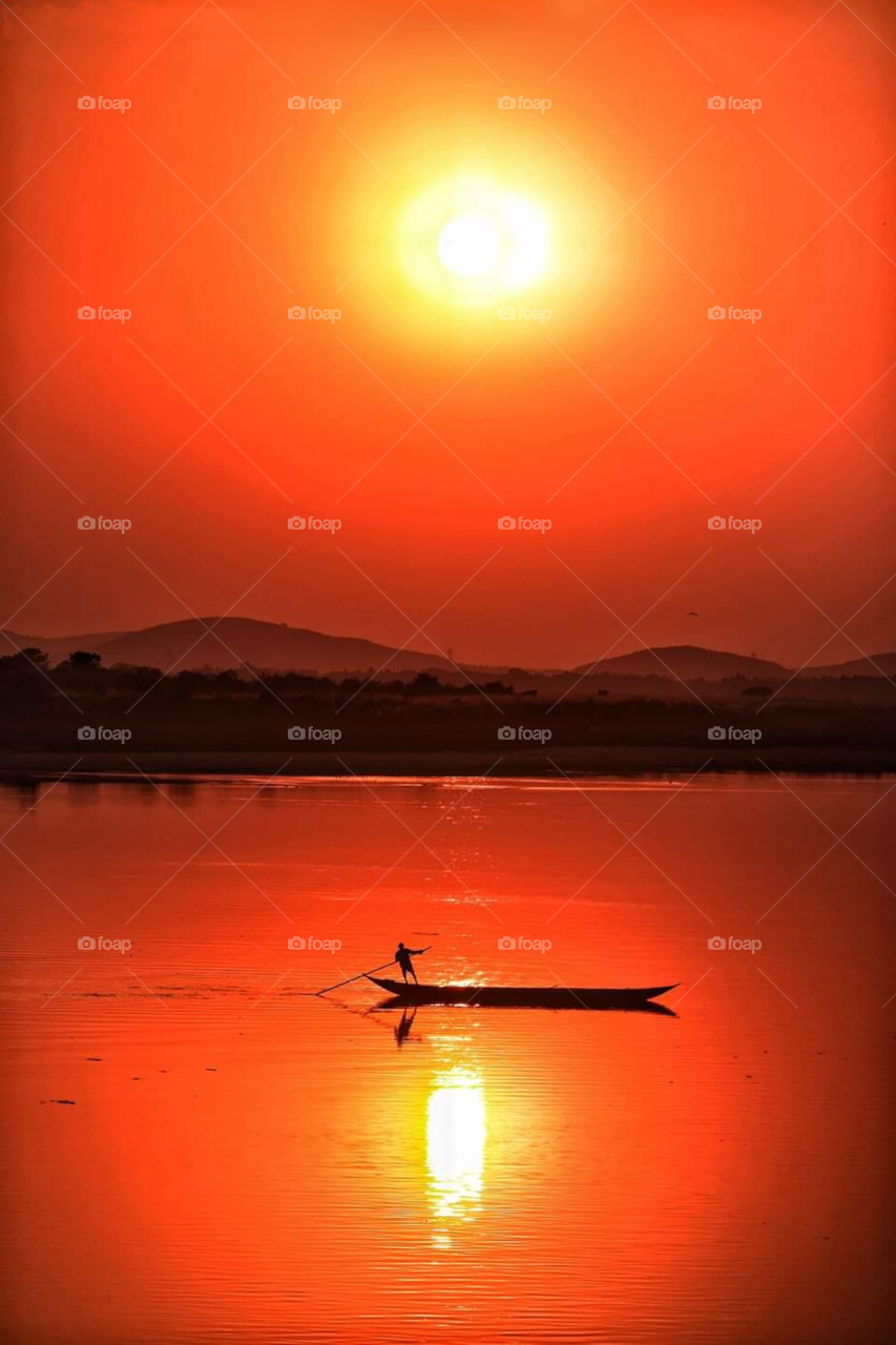 sunset water evening lake reflection silhouette sky nature beautiful