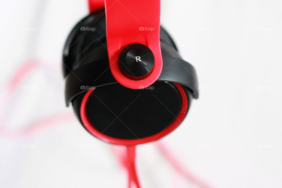 Red earphone 