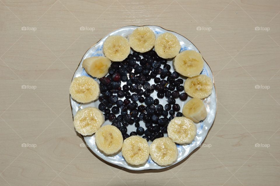 Blueberries and bananas