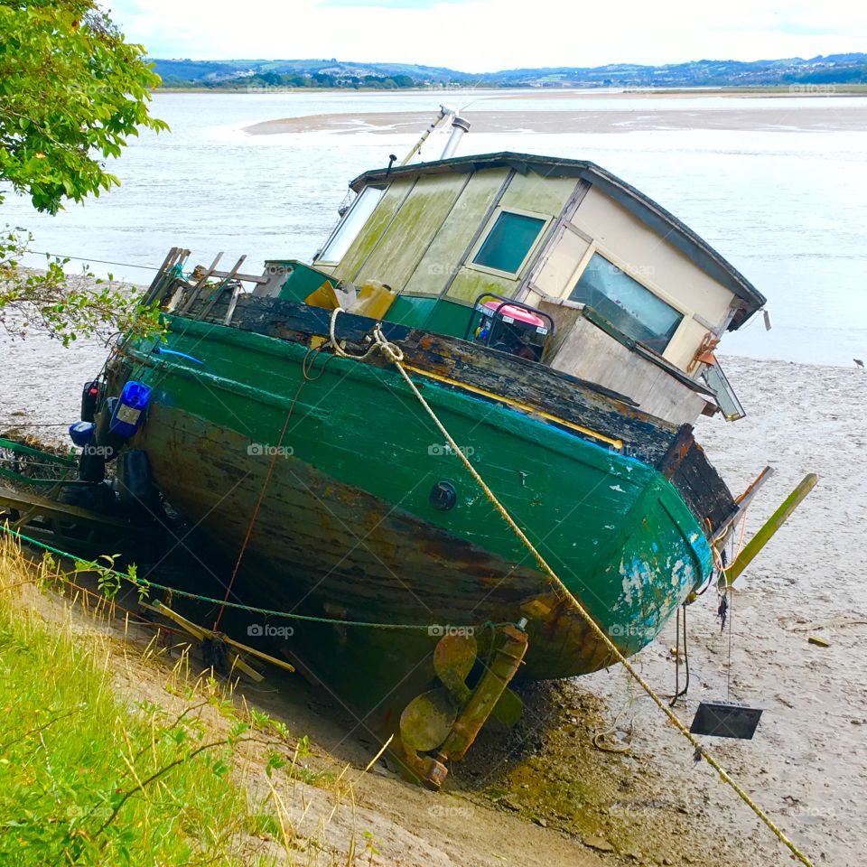 The north Devon estuary which comes from Barnstaple and leads to the sea. The edge is full of visual Splenda 
