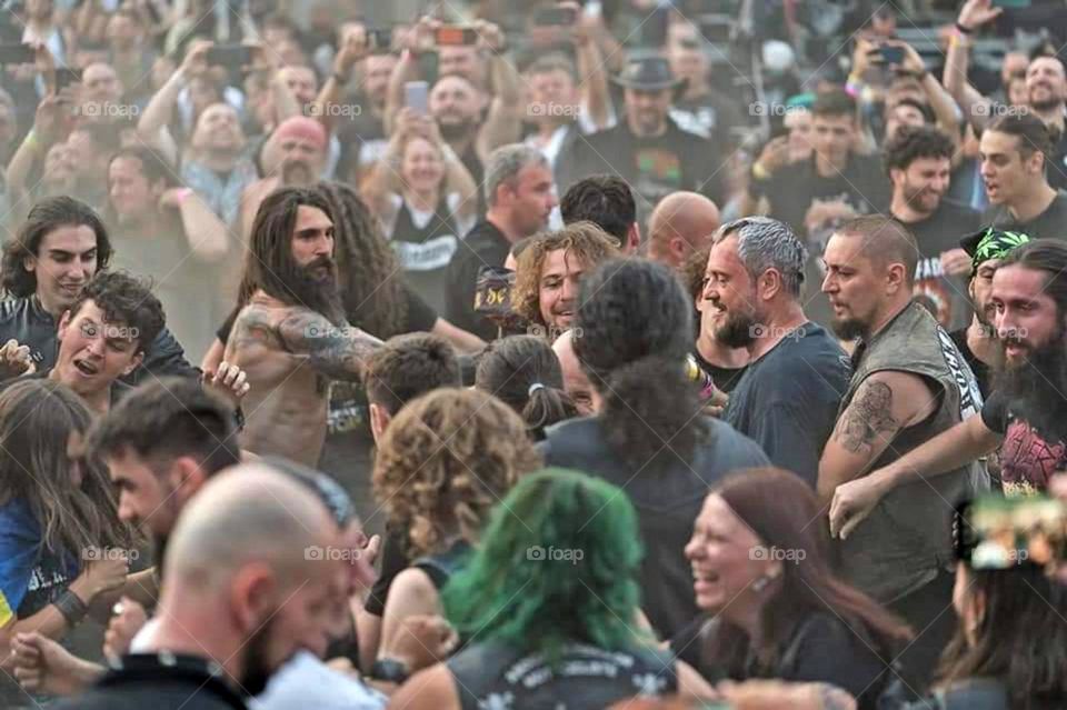 Introducing the crowds revolution mission