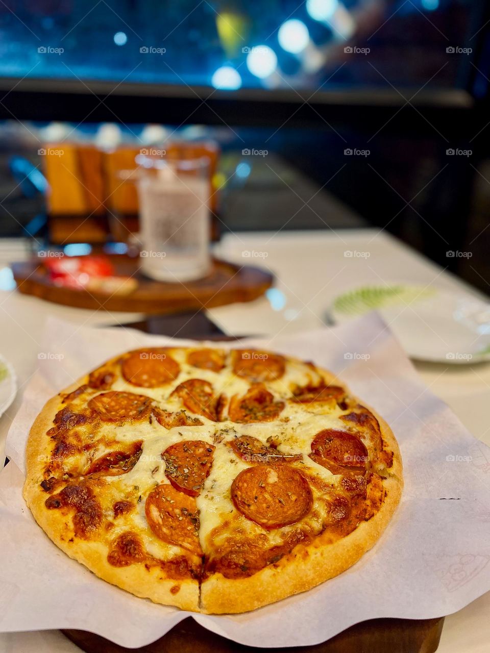 Autumn carries more gold in its pocket than all the other seasons. Pizza time ❤️