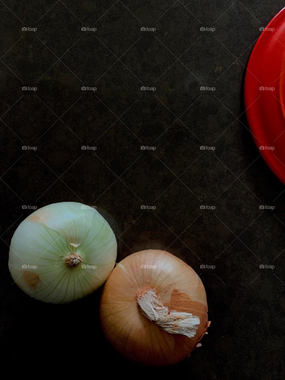 How are onions on the camera 