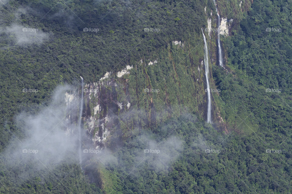 Waterfalls, Kukenan Tepui in Venezuela, Canaima National Park.