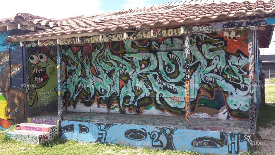 Graffiti hut. Tattooed buildings of sin city