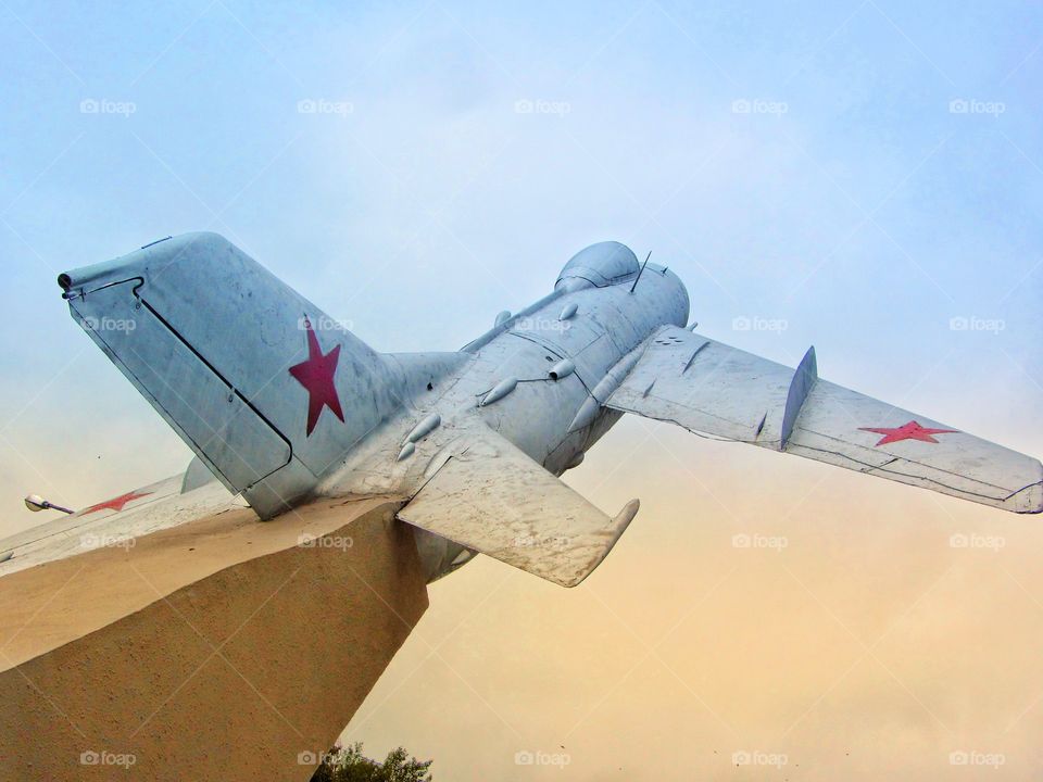 Plane monument