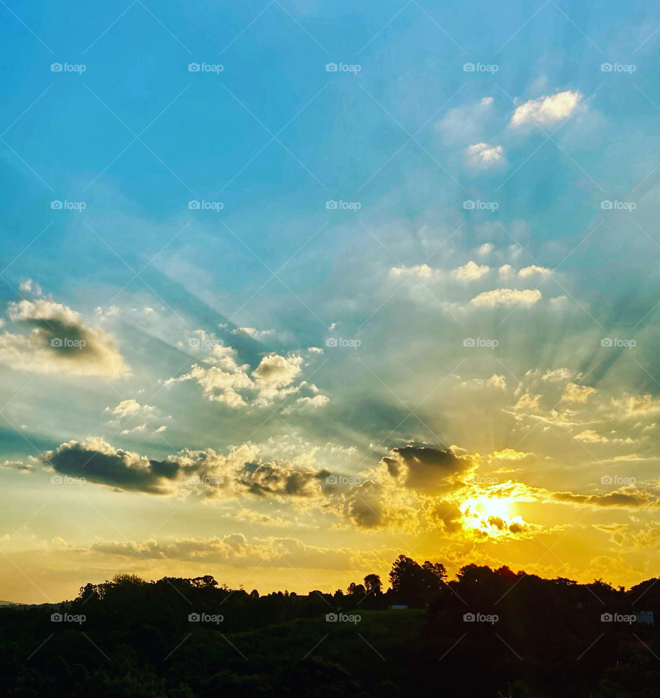 A very beautiful evening in Jundiaí, interior of Brazil.  Live nature and its beauty! / Um entardecer muito bonito em Jundiaí, interior do Brasil. Viva a natureza e sua beleza!