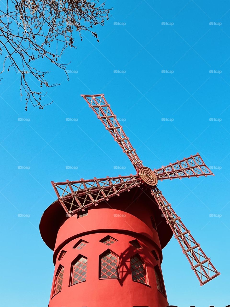 Red windmill 