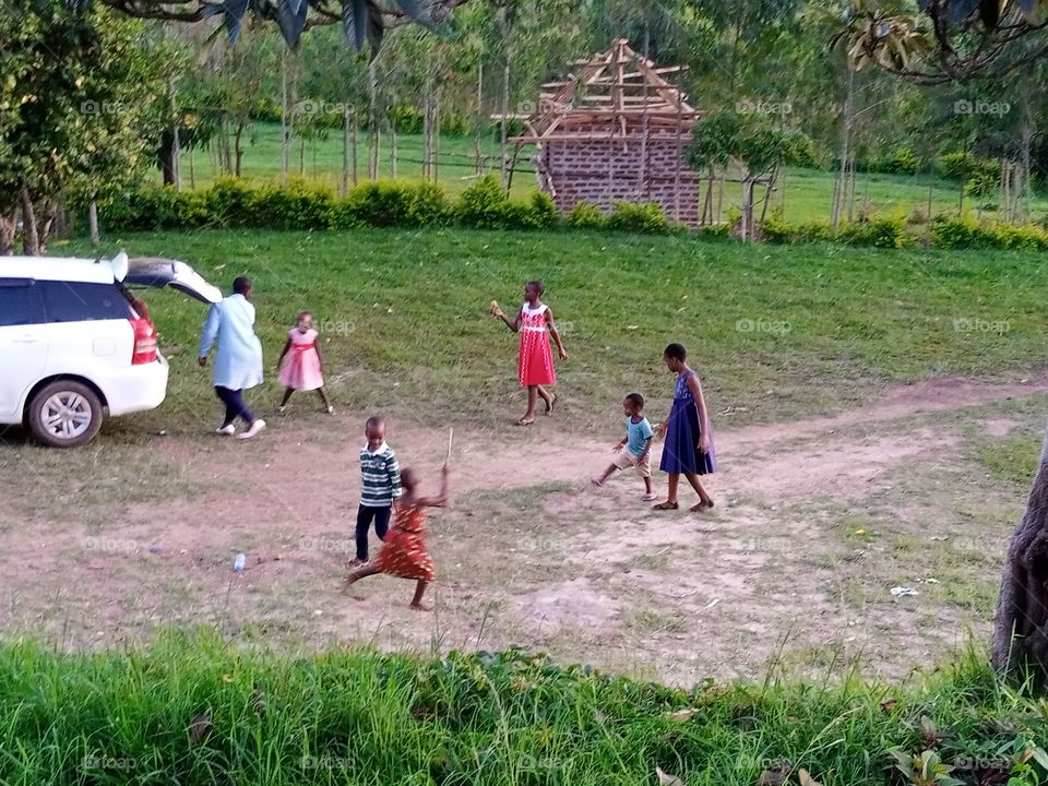 children playing and patients getting imunisation