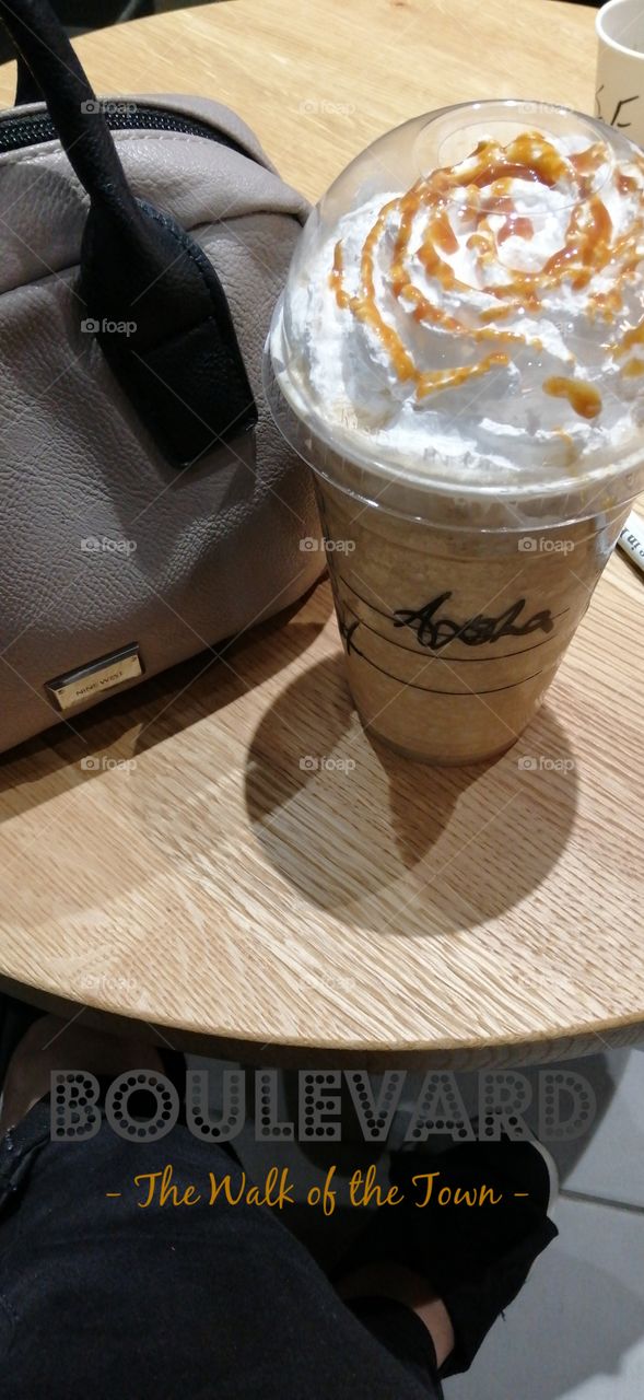 Starbucks 😍