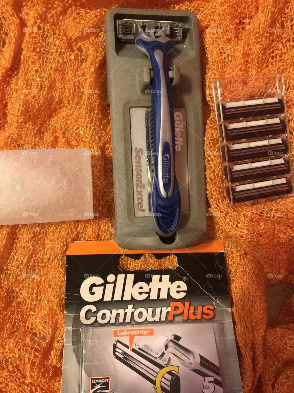 accessories for shaving 