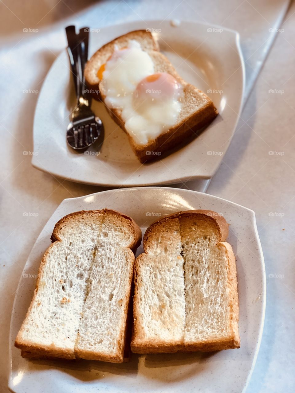 Toast bread and boiled eggs 