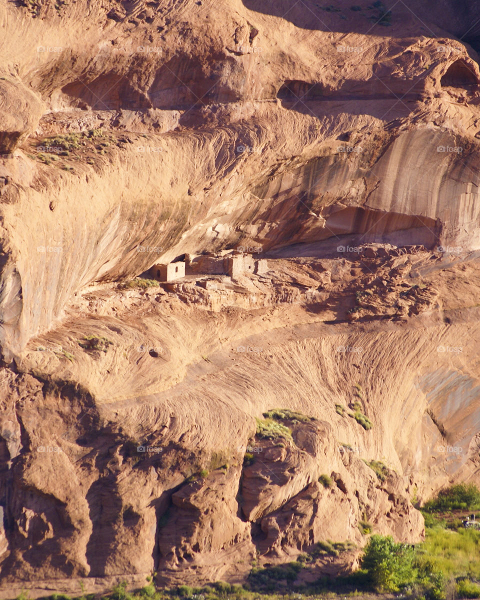 Canyon de Chelly. cliff dwellings in Canyon de  Chelly