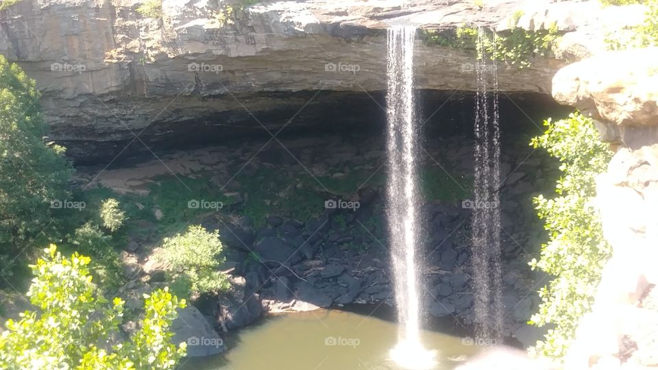 Waterfall at Noccalula Falls in Alabama