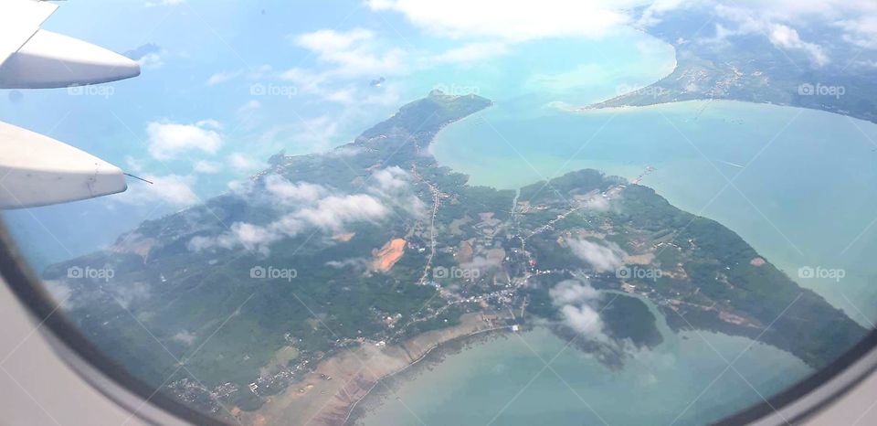 Flight to Phuket. 
The planet is looks so beautiful when you are above like a dove.
But you will see more beautiful when you're in there. 🌏🌏