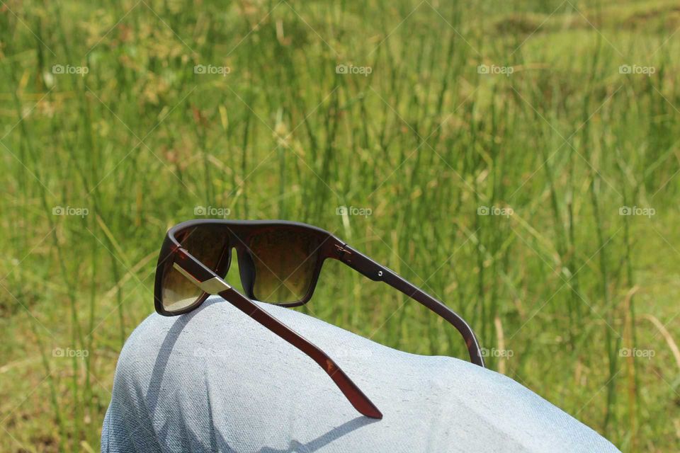 potret photo of sunglasses .