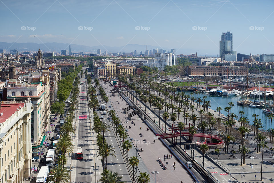 Barcelona vista desde el monumento a Colón