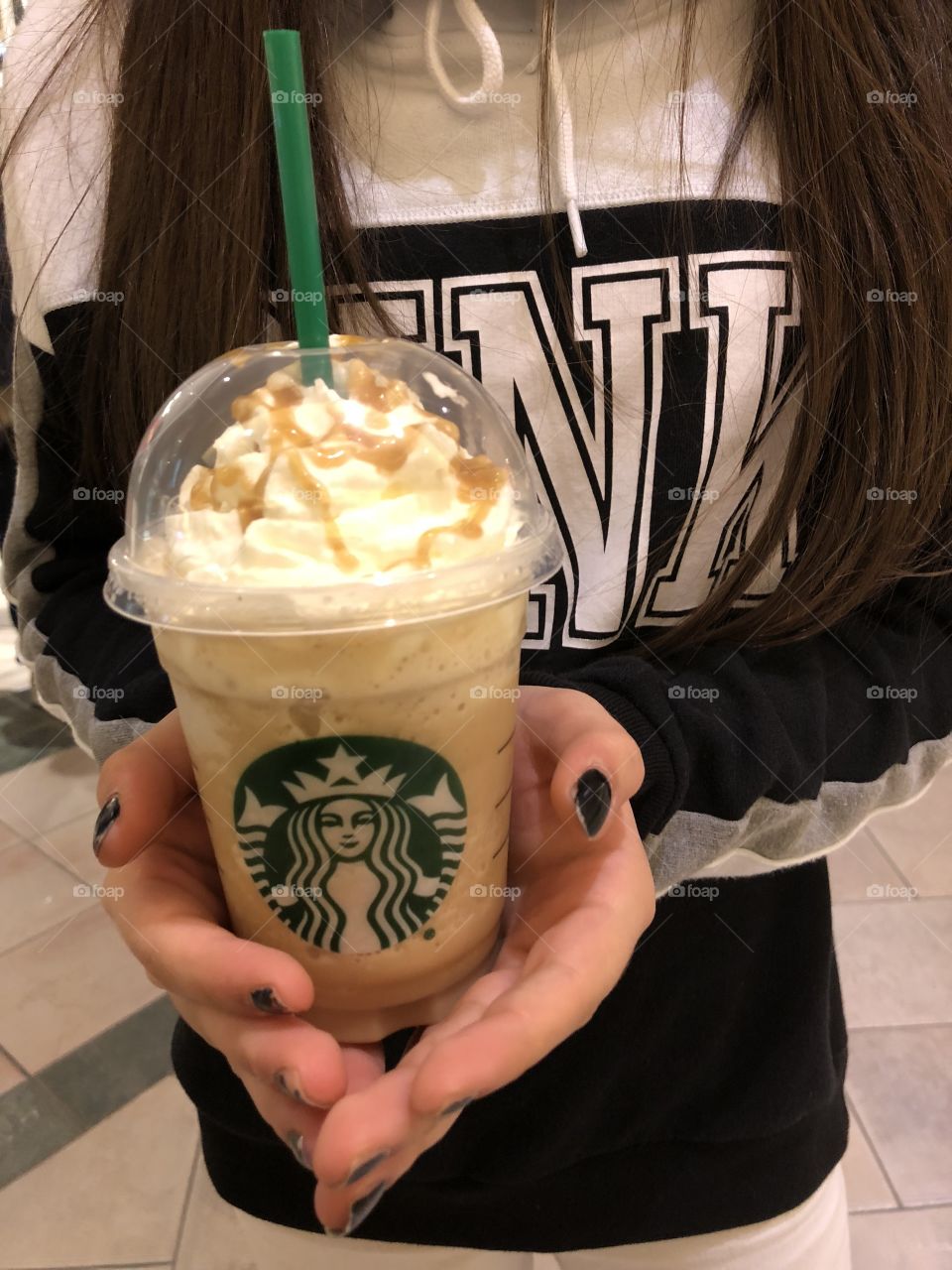 Starbucks frappochino😍