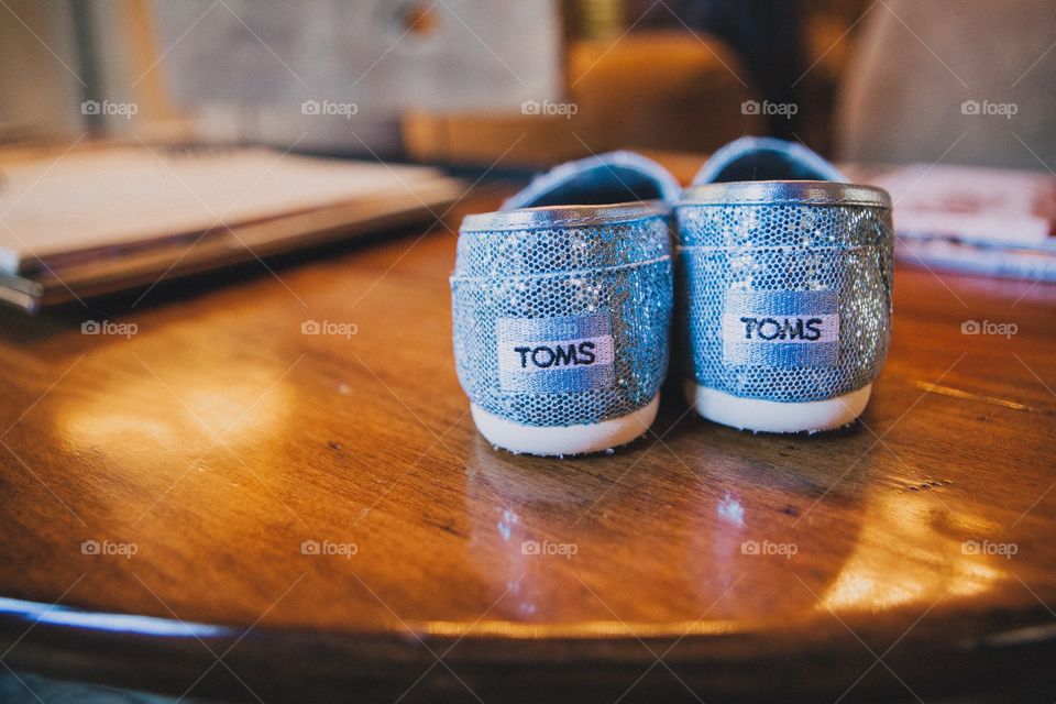 Toms