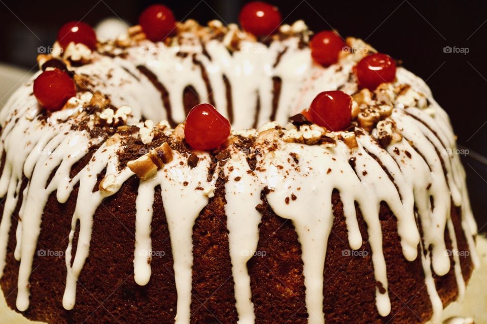 Bundt cake with nuts and cherries 