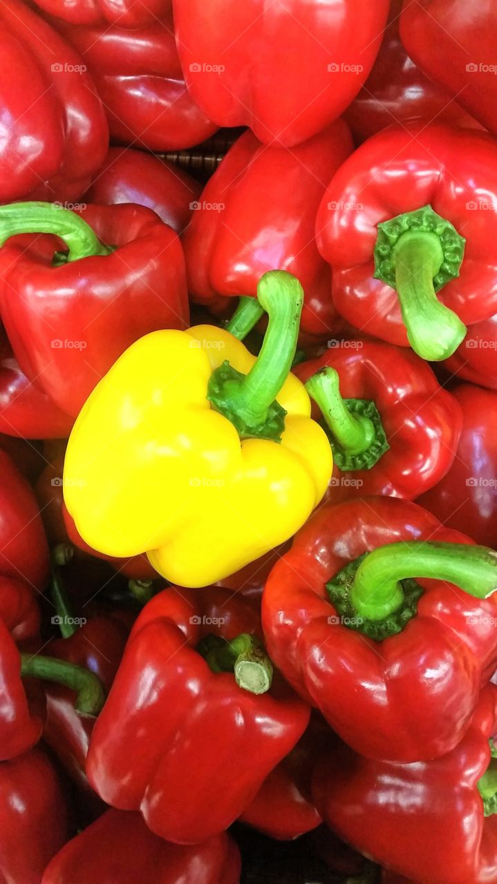  Bell peppers/ capsicums . Fresh and crunchy.