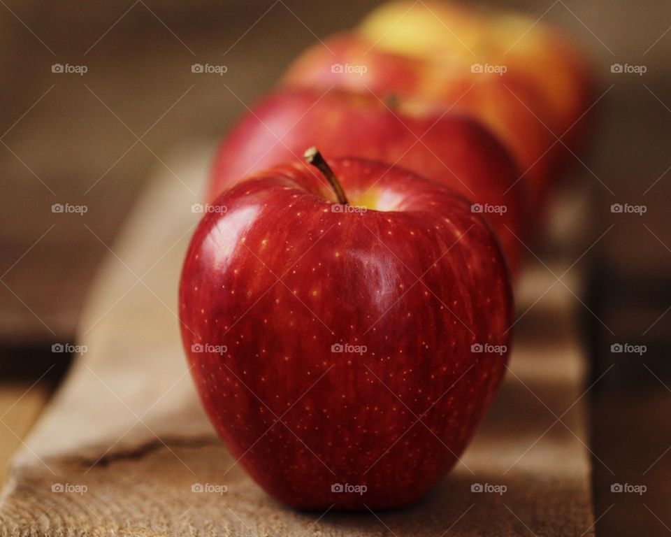 Apples 