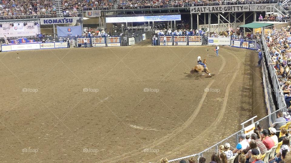 Barrell Rodeo Racing. Sharp Turn. Fast Females.